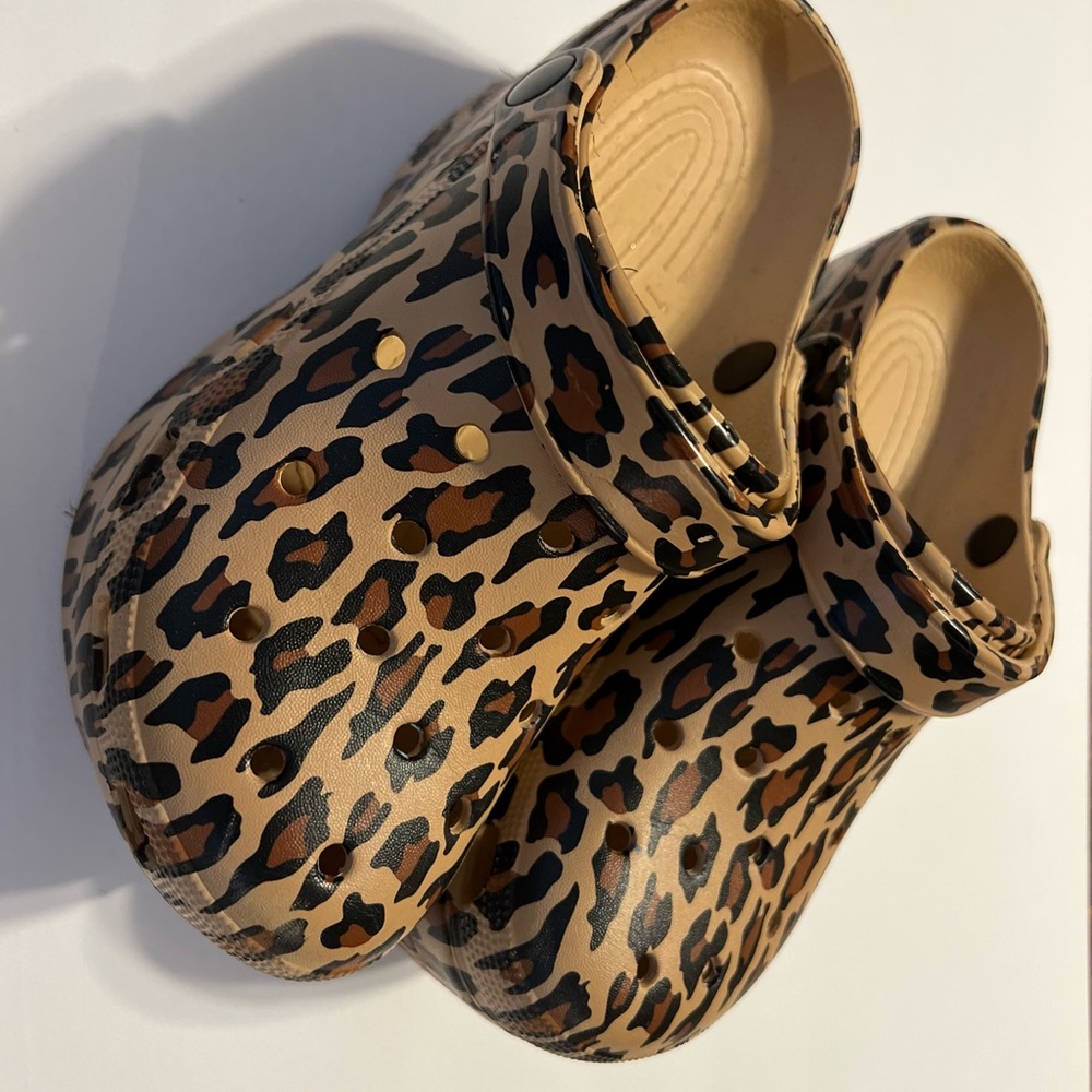 π Leopard Print - Picture 5 of 8